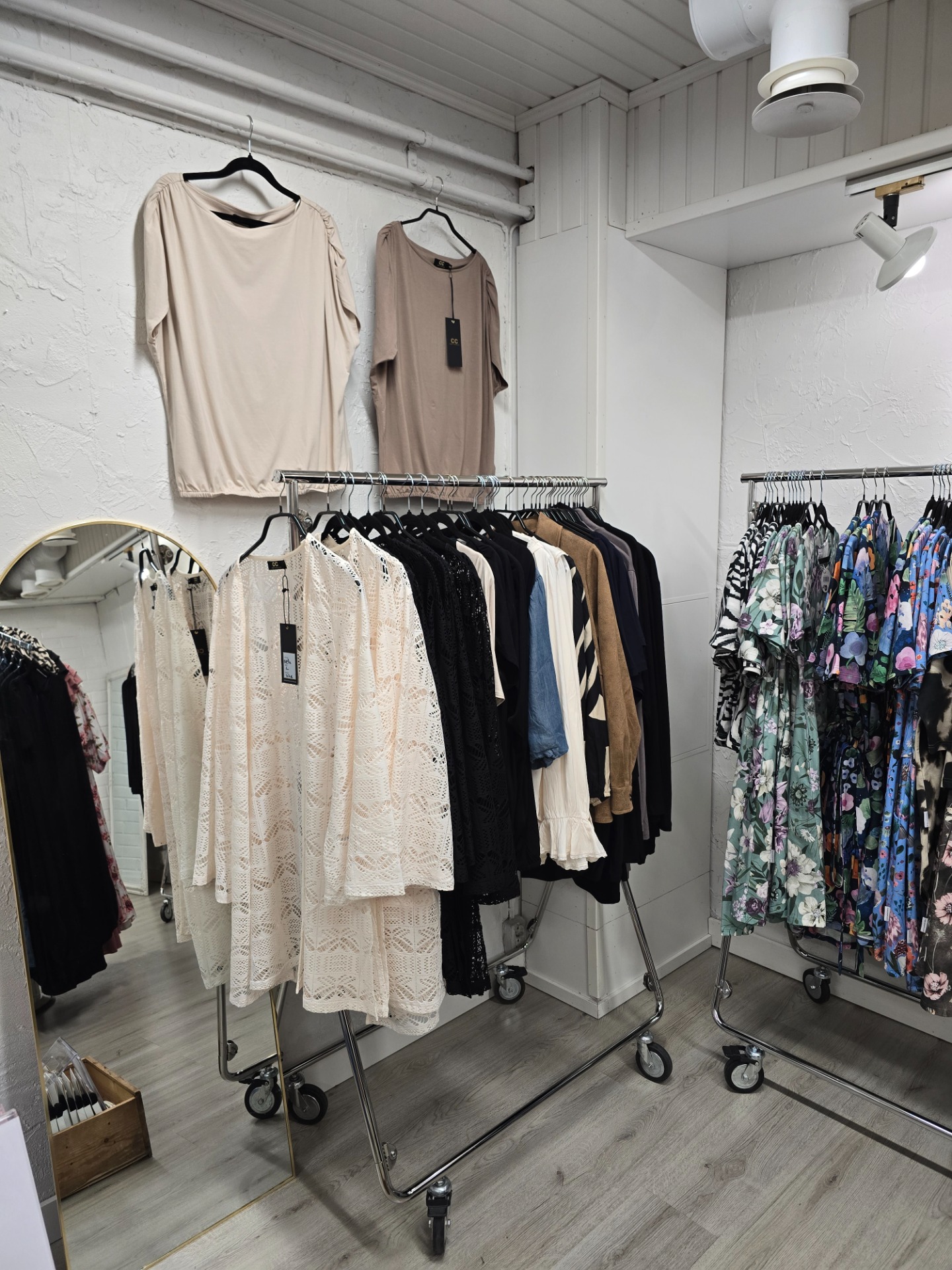 Tervetuloa tutustumaan valikoimaamme tapahtumiin & pop up-kauppaan Kaislakadulle.